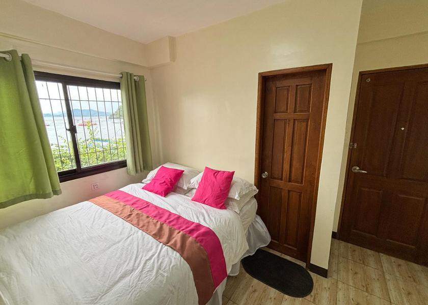  Puerto Galera bed