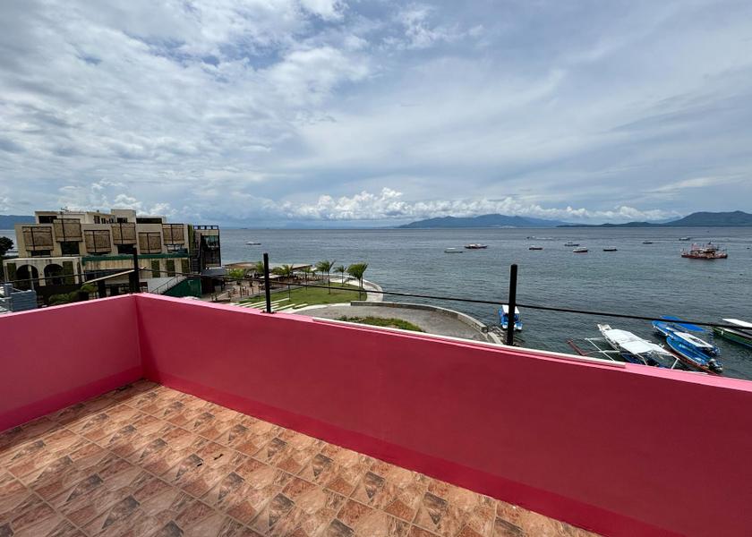  Puerto Galera balcony/terrace
