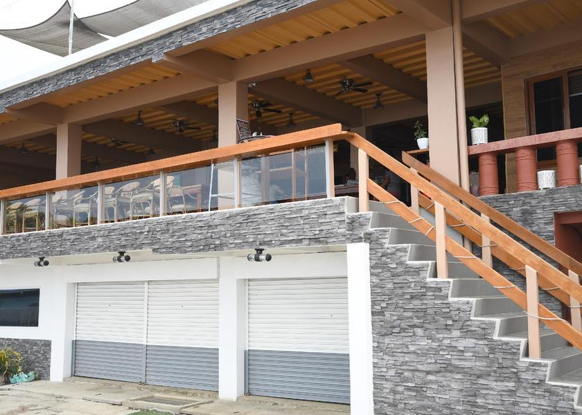  Puerto Galera balcony/terrace