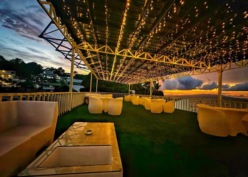  Puerto Galera balcony/terrace