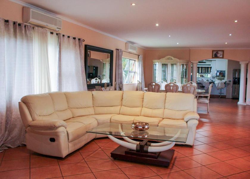 KwaZulu-Natal eMthunzini shared lounge/tv area