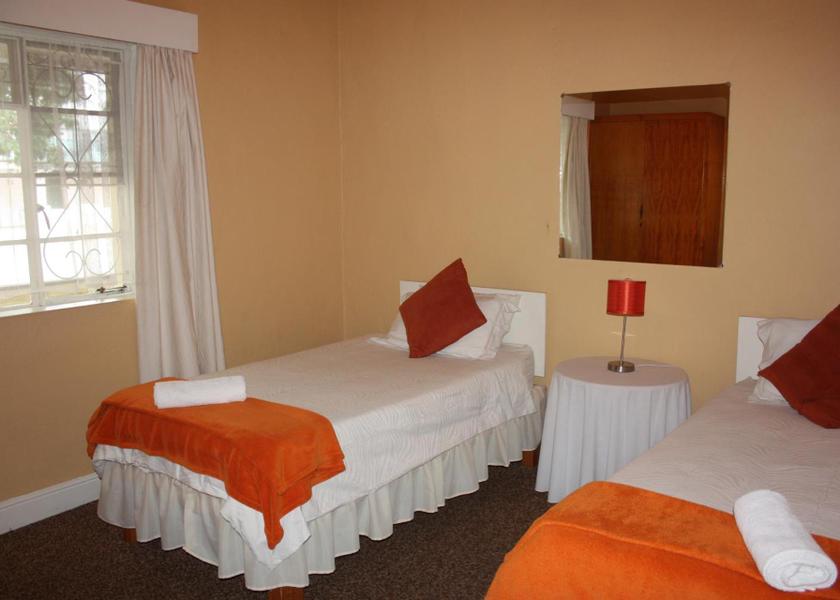 Eastern Cape Graaff-Reinet Apartment (6 Adults)