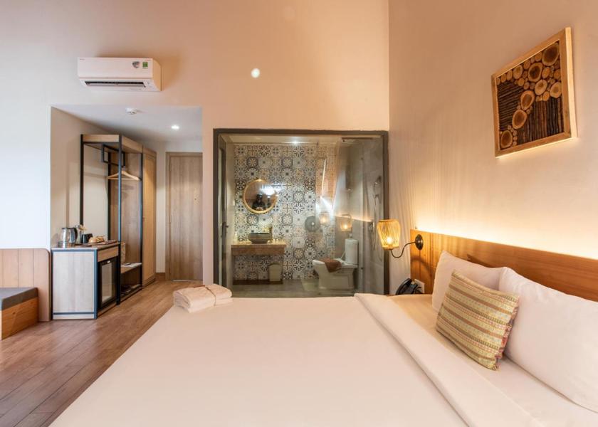 Dak Lak Buon Ma Thuot King Room with Mountain View