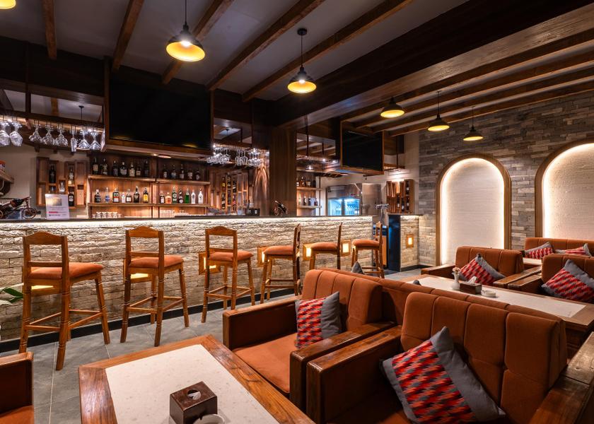  Pokhara bar/lounge