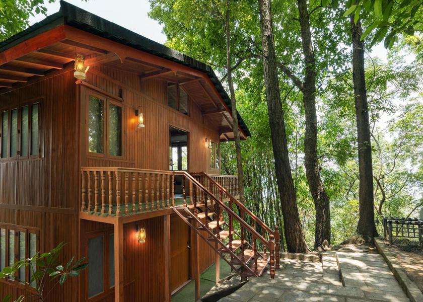  Bhaktapur exterior view