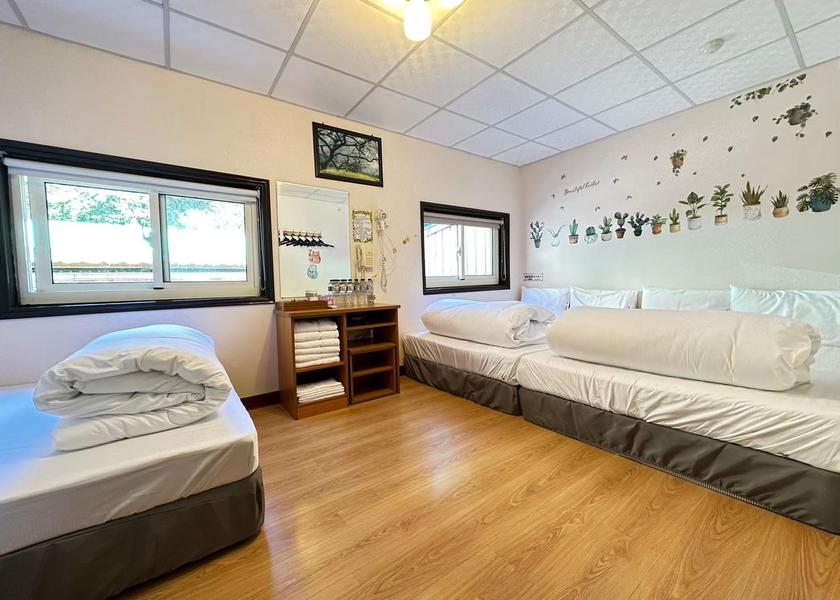 Chiayi County Zhuqi Room for 6