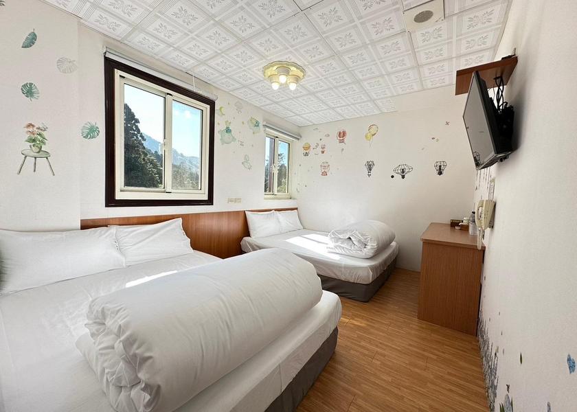 Chiayi County Zhuqi guestroom