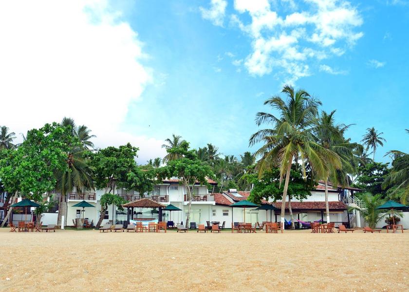 Galle District Unawatuna beach