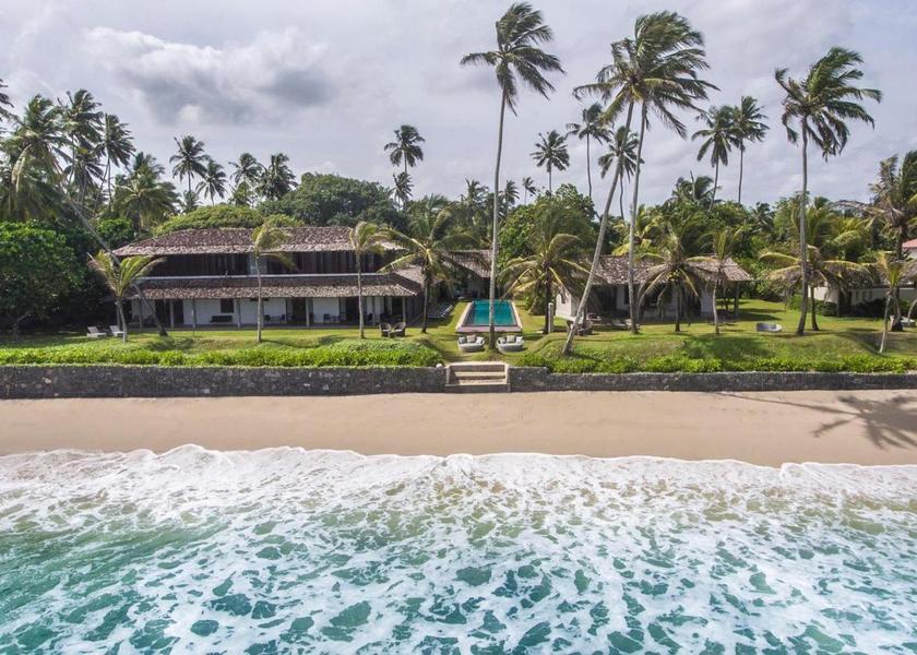 Galle District Unawatuna beach