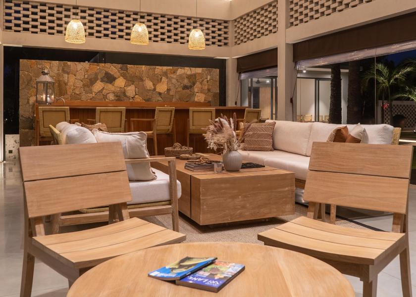 Puttalam District Kalpitiya bar/lounge