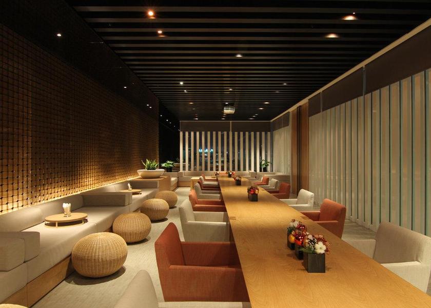 bar