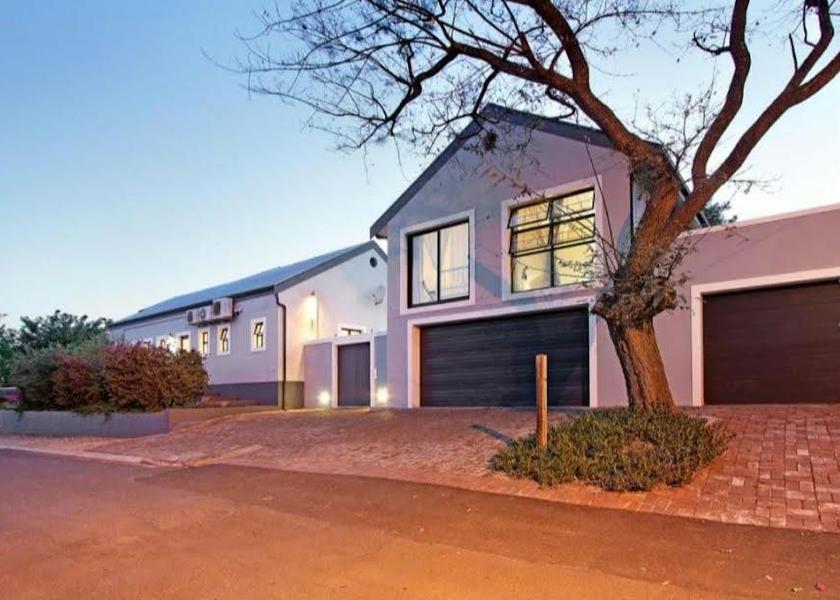 Western Cape Riebeek Kasteel exterior view