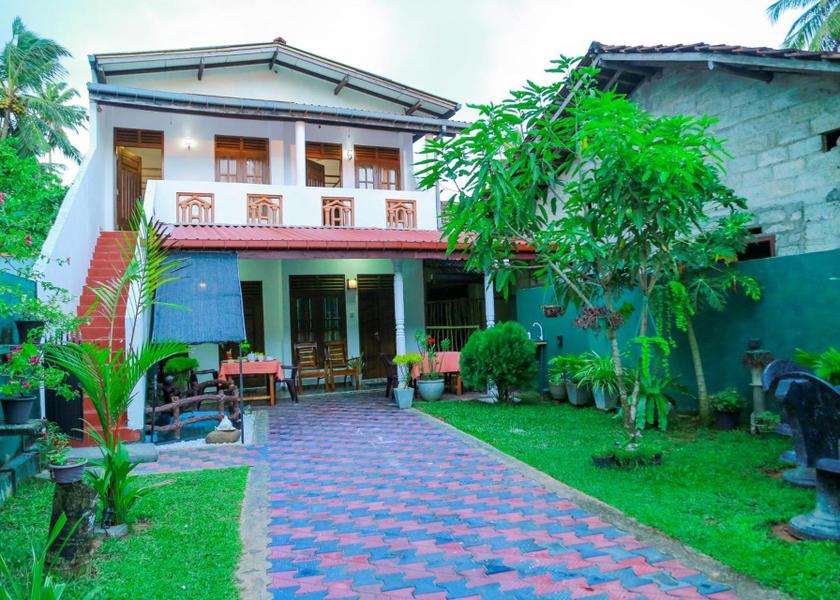 Matara District Mirissa entrance