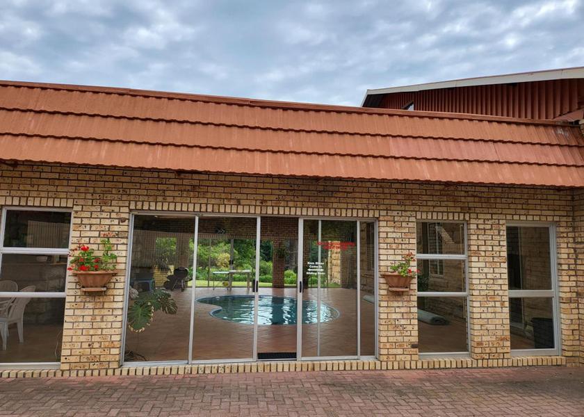 Free State Setsoto swimming pool