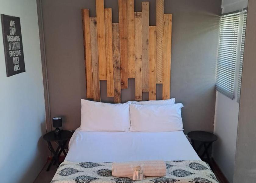 North West Lichtenburg Double Room with Private Bathroom