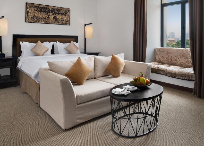 Kandal Phnom Penh Palace Suite