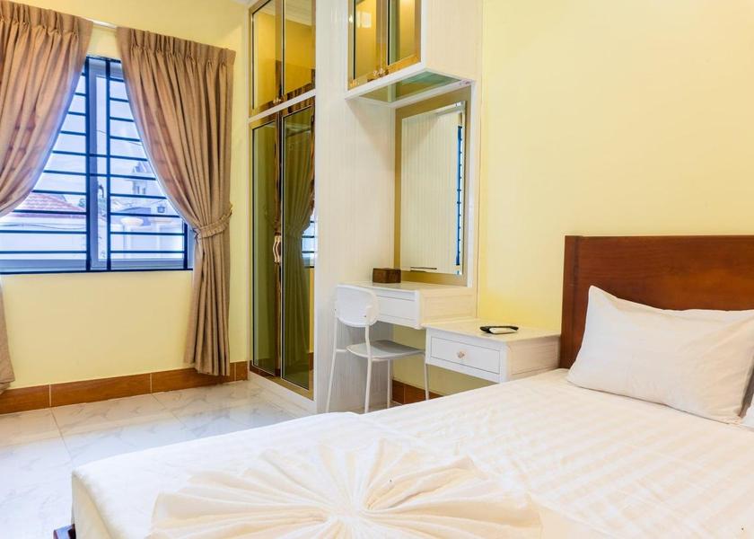 Kampot Kampot interior view
