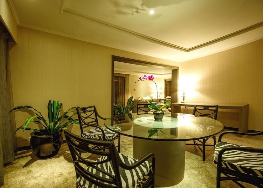  Taipa Room