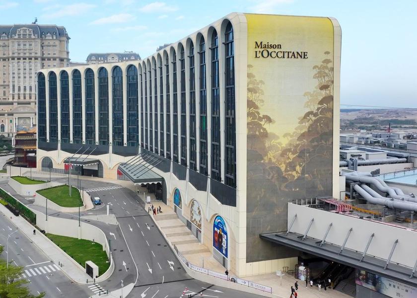  Macau Hotel Exterior