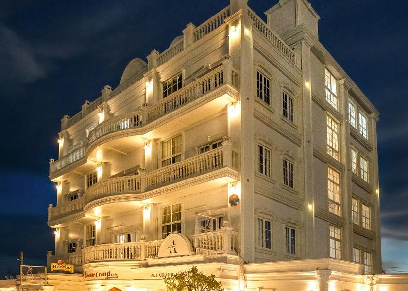  Vientiane exterior view