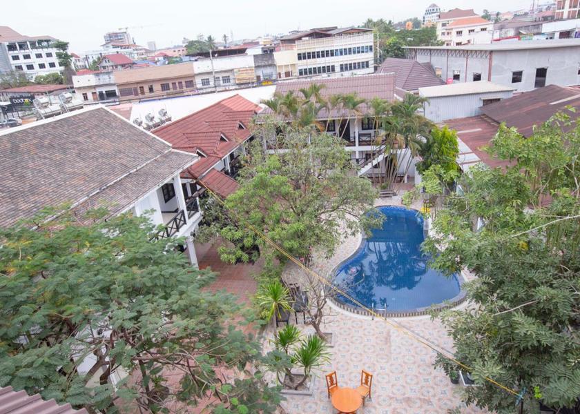  Vientiane swimming pool