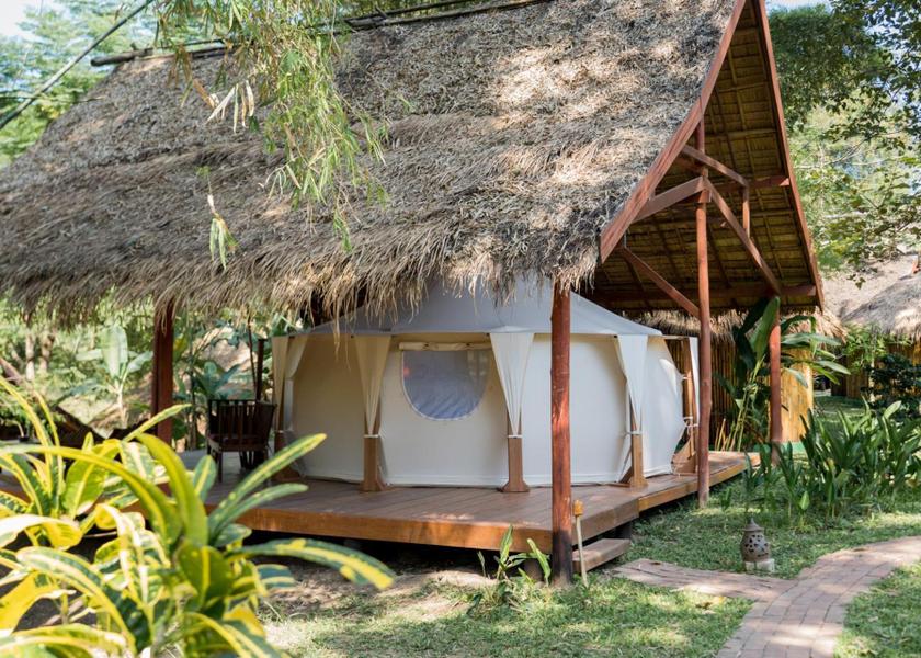  Luang Prabang Hotel Exterior