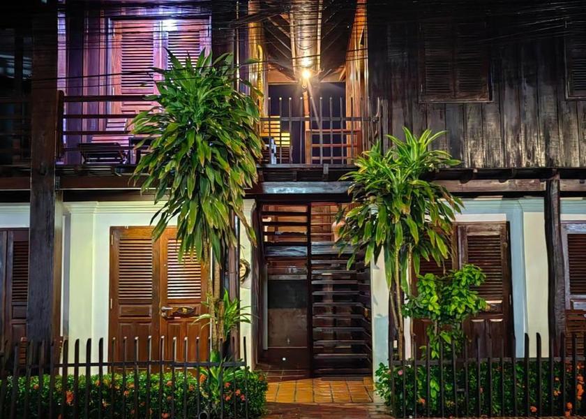  Luang Prabang garden