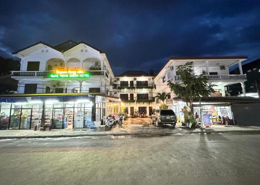  Vang Vieng surrounding environment