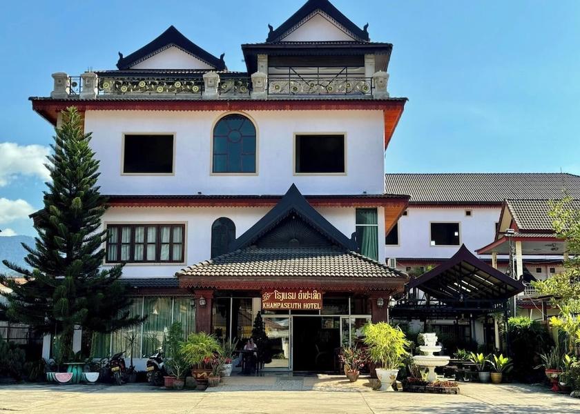 Vientiane Province Vang Vieng Front of property