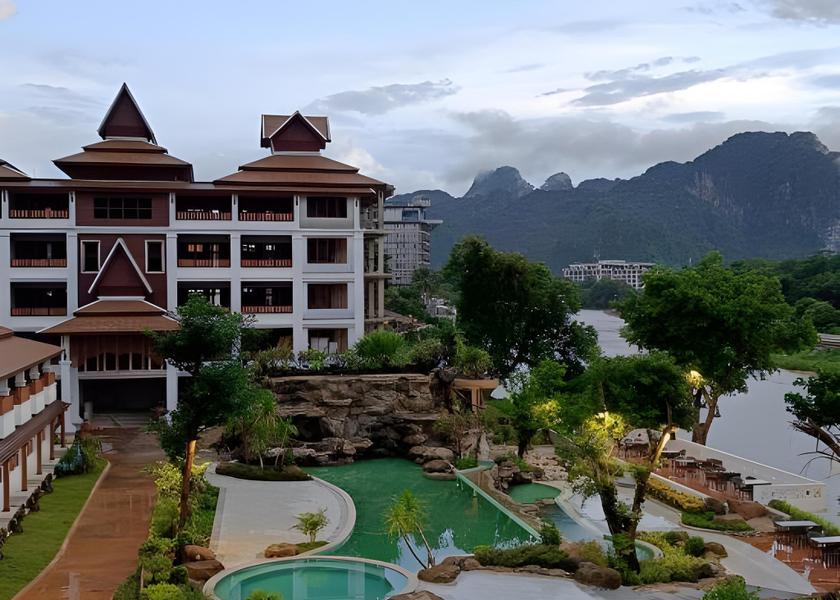  Vang Vieng 
