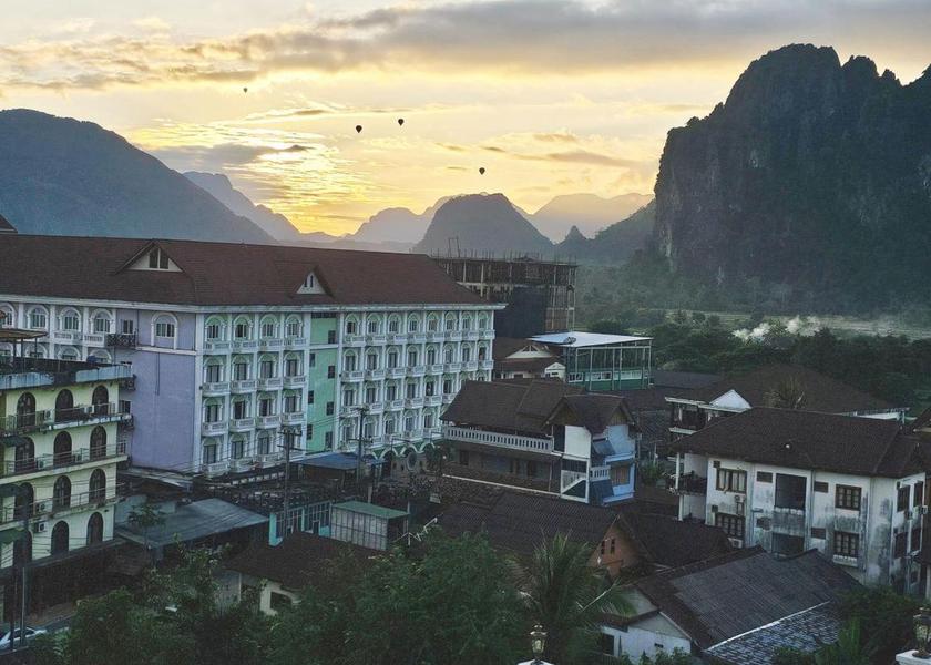  Vang Vieng view
