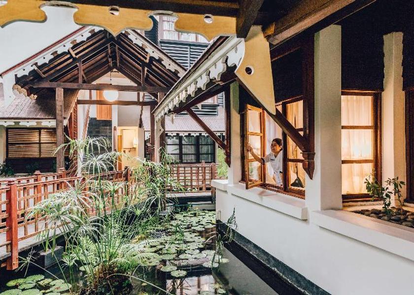  Yangon Hotel Exterior