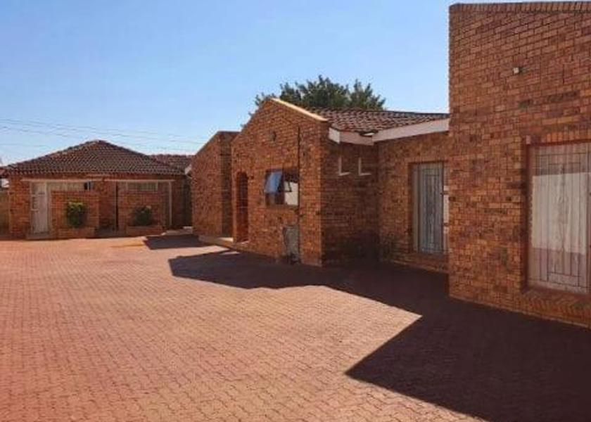 Northern Cape Kareeberg Public Areas