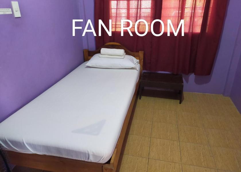 Bicol Donsol Single Room with Shared Bathroom