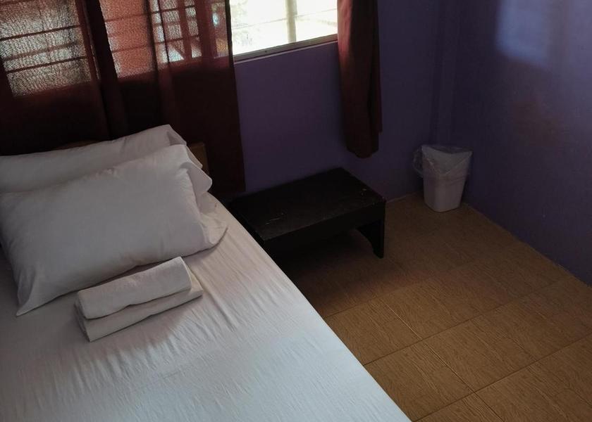 Bicol Donsol Single Room with Shared Bathroom