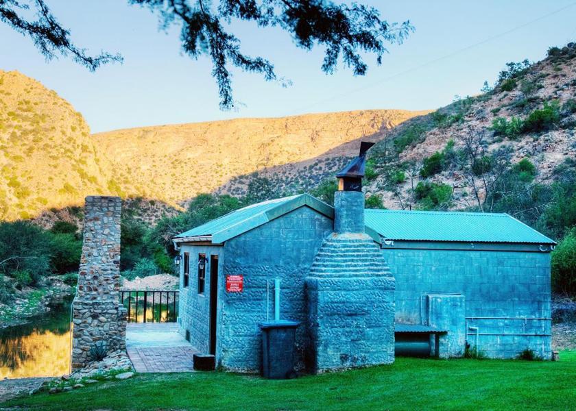 Eastern Cape Studtis exterior view