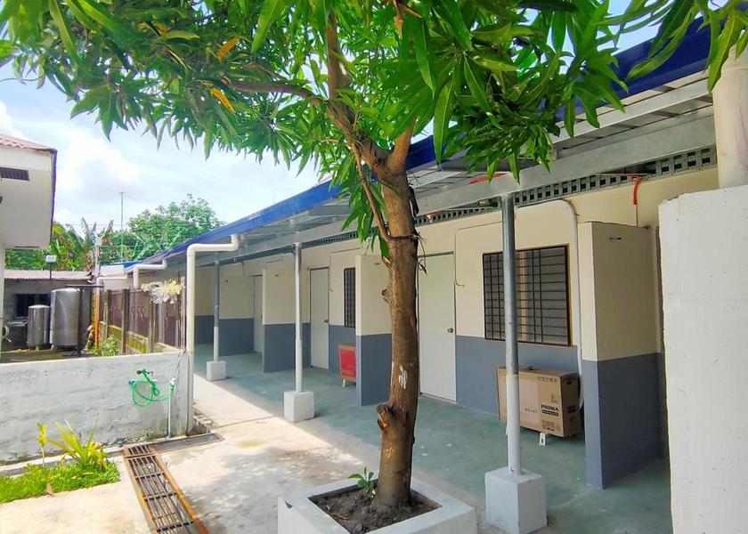 Central Luzon Capas exterior view