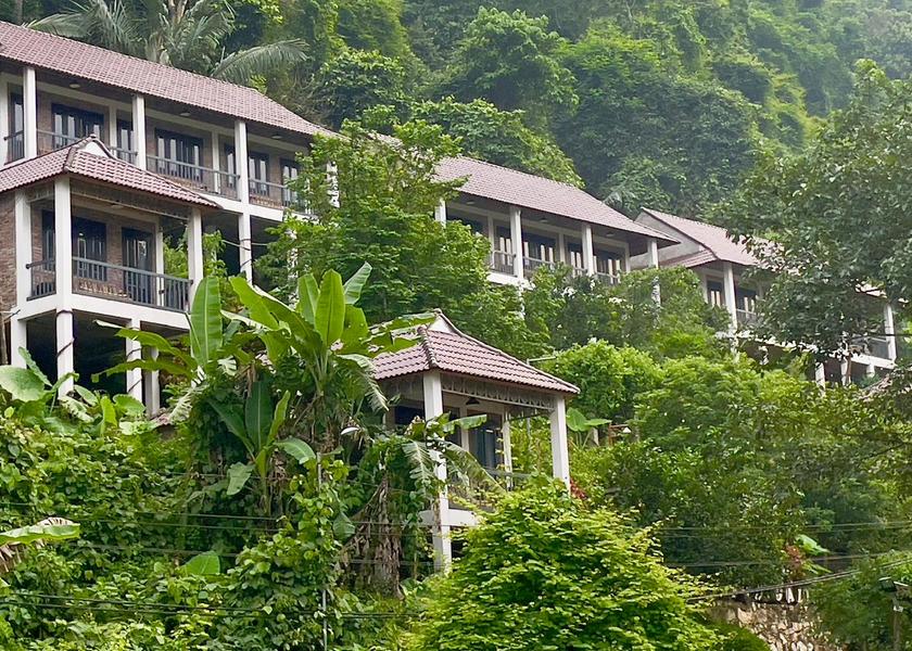 Bac Can Ba Be exterior view