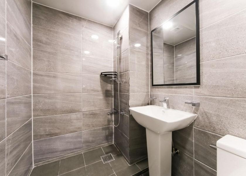 North Gyeongsang Gyeongsan Late Check-In Room