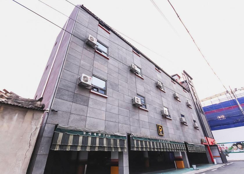 North Gyeongsang Gyeongsan 