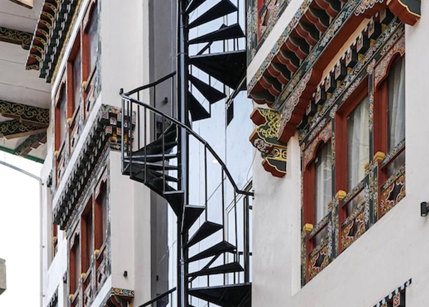 Paro Paro Exterior