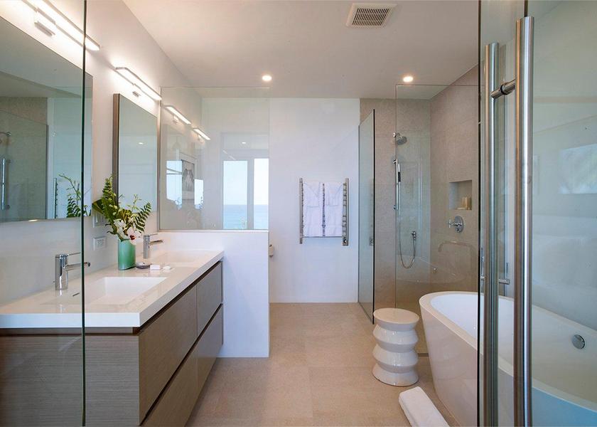  Smith's Two Bedroom Ocean Front Suite