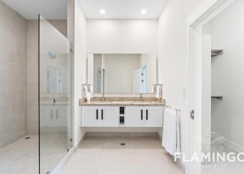 Guanacaste Playa Flamingo Family Deluxe