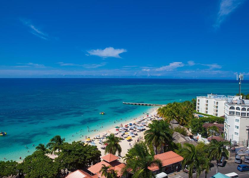 Saint James Montego Bay beach