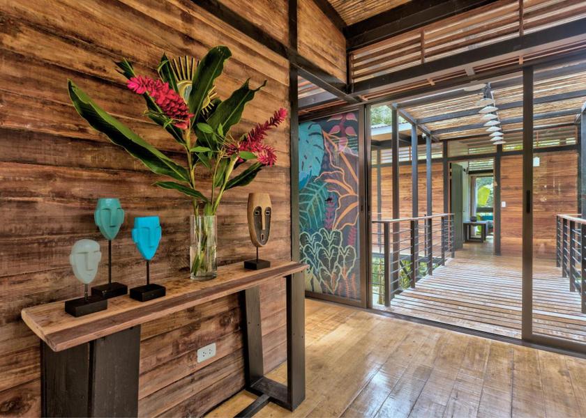 Limon Cahuita facilities