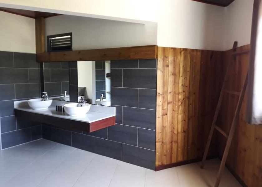Le Marin Le Francois Bathroom sink