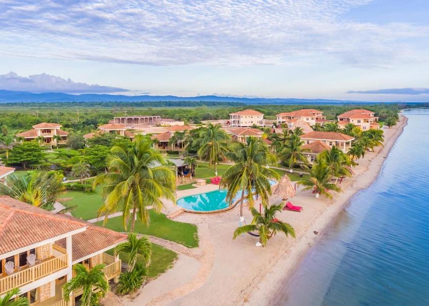 Stann Creek District Hopkins exterior view