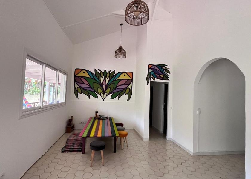 shared lounge/tv area