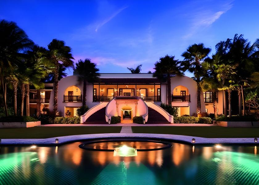  Dorado swimming pool