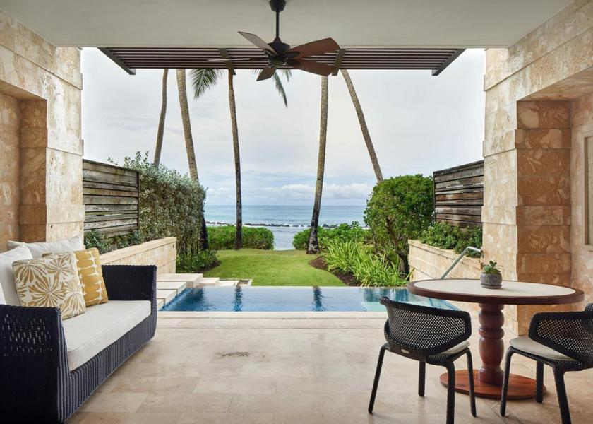  Dorado swimming pool